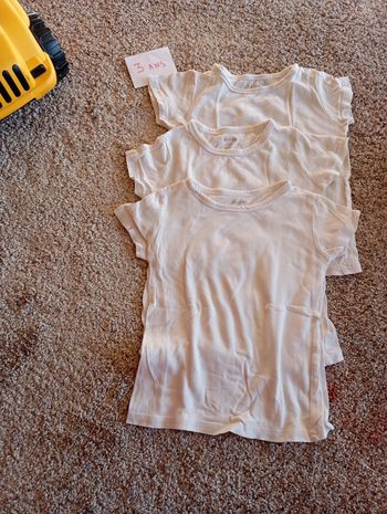 3 T-shirt taille 3 ans