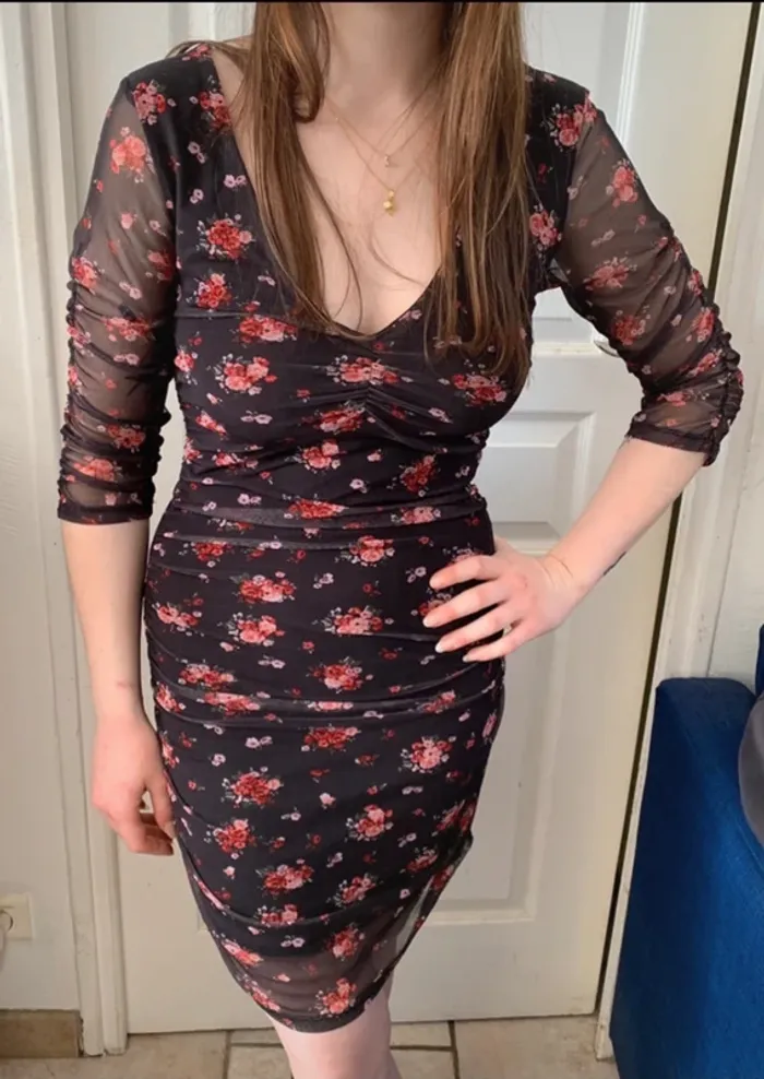Robe stradivarius M fleurie