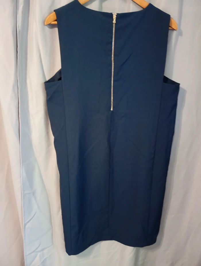 Robe droite bleu marine - photo numéro 2