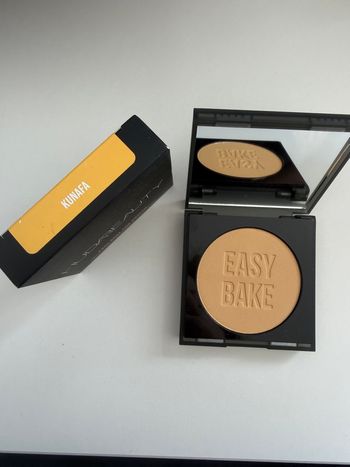 Poudre Huda beauty 