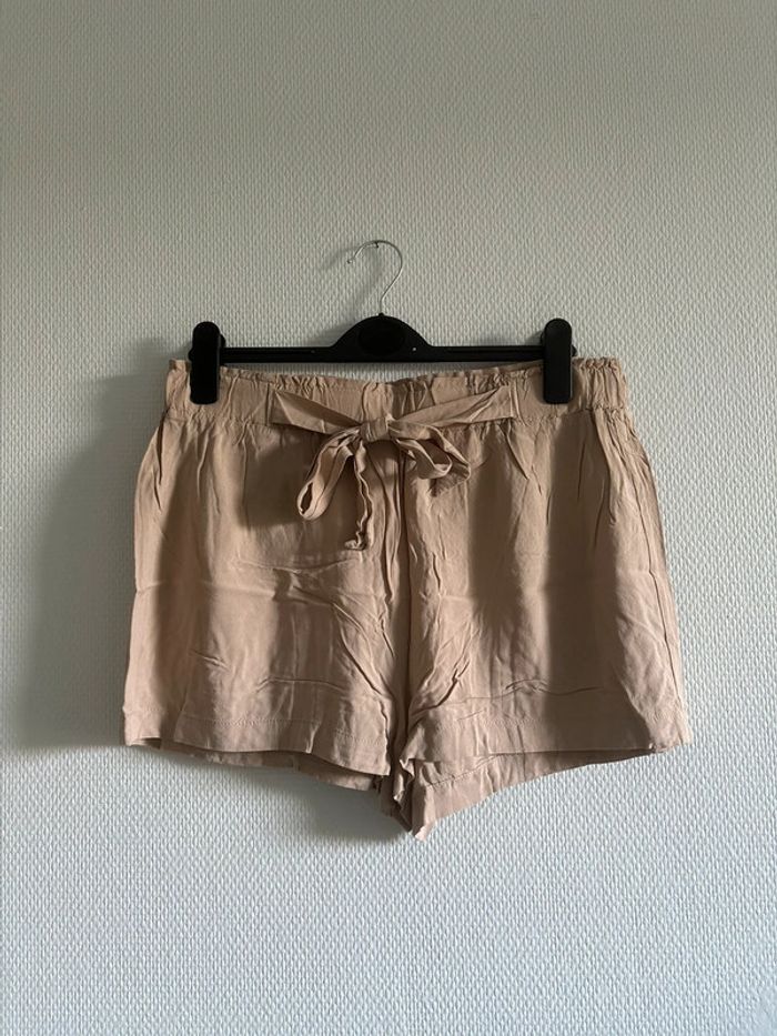 Short fluide beige