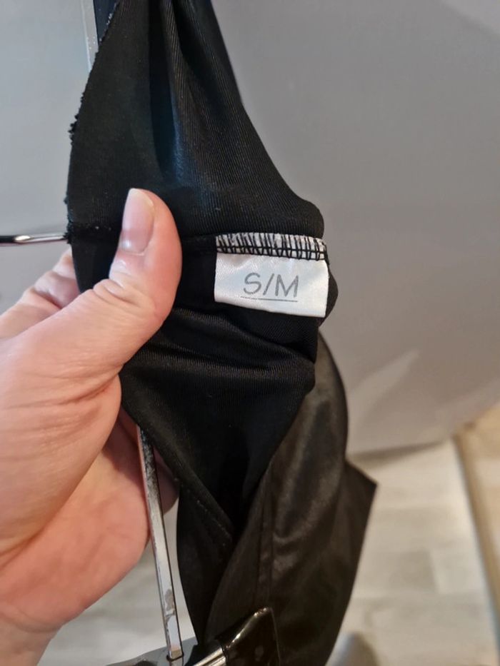 Legging noir simili femme taille élastique Taille S-M TBE - photo numéro 2