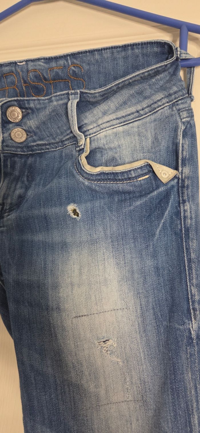 Jean slim Le Temps des Cerises  délavé effet usé – T.26 (équiv. 36/38) – très bon état - photo numéro 2