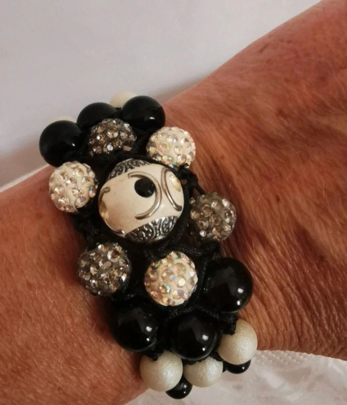 Bracelet. Noir. Gris. Blanc. Strass - photo numéro 2