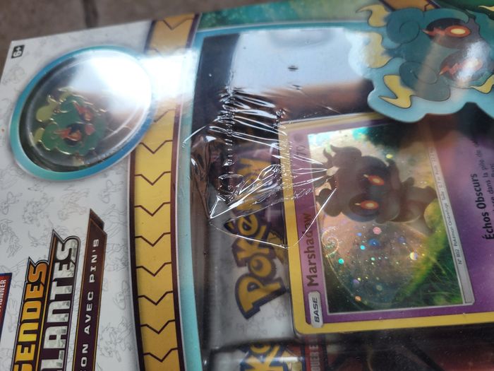 Marshadow coffret pokemon collector - photo numéro 2