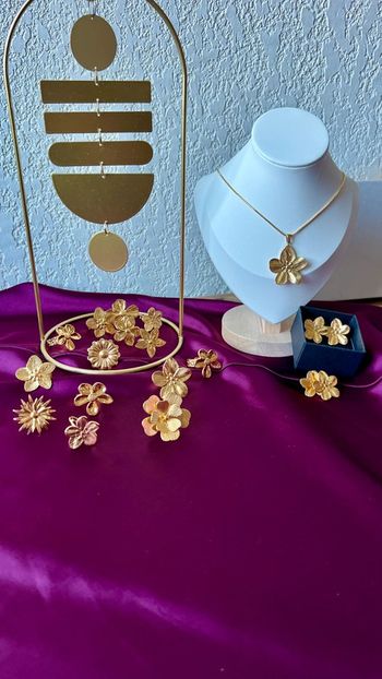 Ensemble fleur collier boucles bague