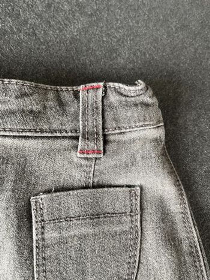 Jupe grise - photo numéro 4