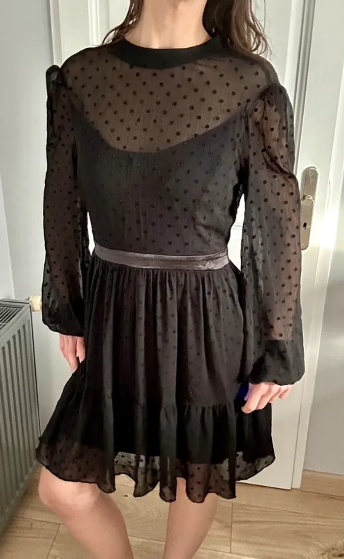 Robe noire chic & semi transparente – Naf Naf taille 38 - photo numéro 3