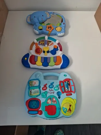 Lot jouets bébé 1er âge