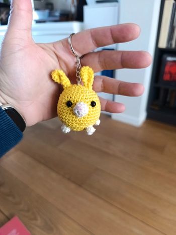 Mignon porte clé lapin fait au crochet