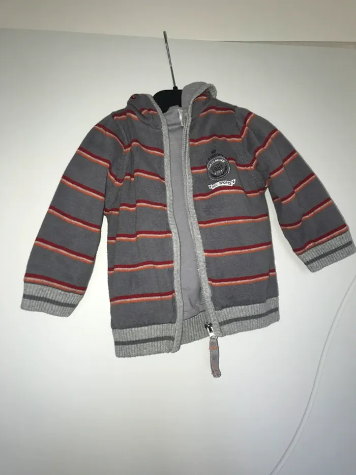 gilet zippé garçon 12 mois cadet rousselle avec capuche gris à rayures