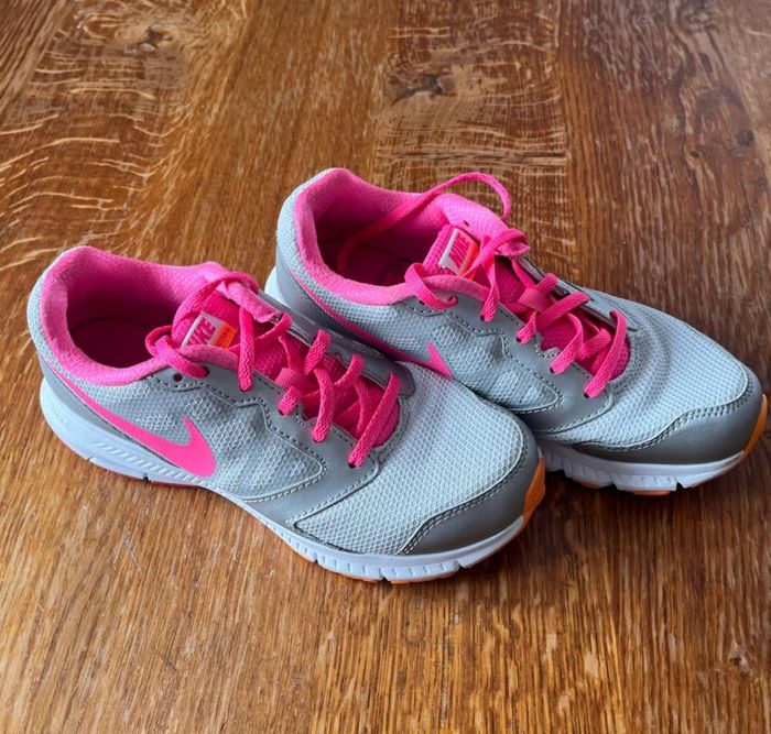 Baskets Nike,  Pointure 38 - photo numéro 2