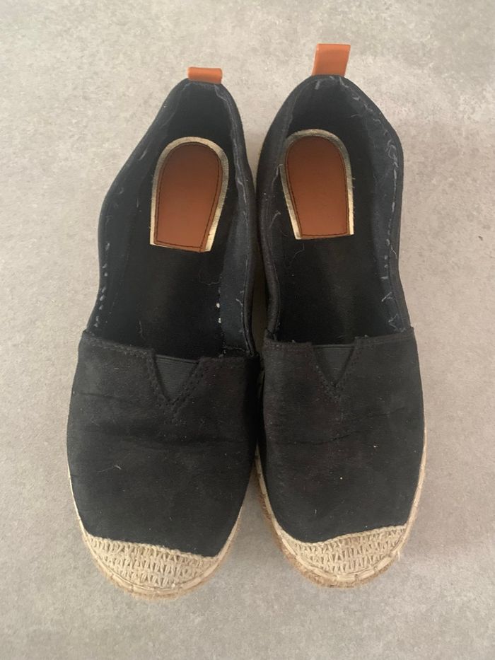Escpadrilles noir effet daim taille 38 - photo numéro 5