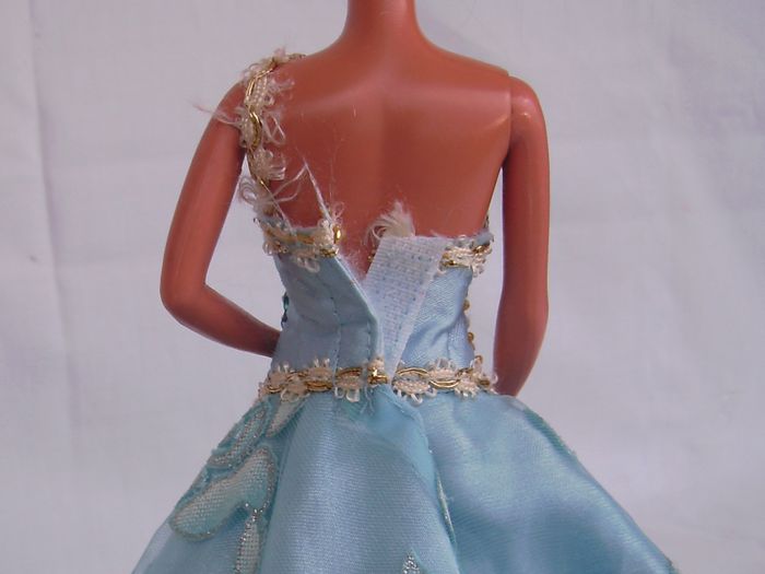 Robe de soirée bleu pour poupée Barbie - Créateur - photo numéro 6