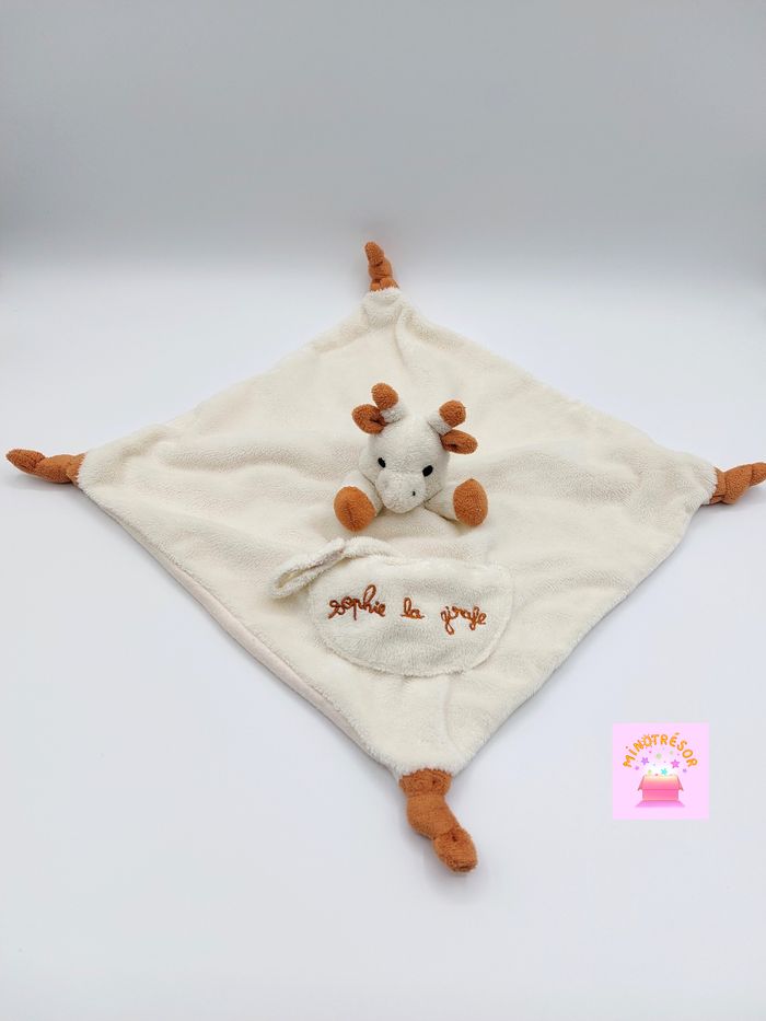 Doudou plat Sophie la girafe VULLI attache tétine écru marron envers tissu