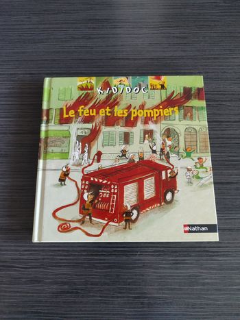 Livre Kididoc  N° 28 Le feu et les pompiers