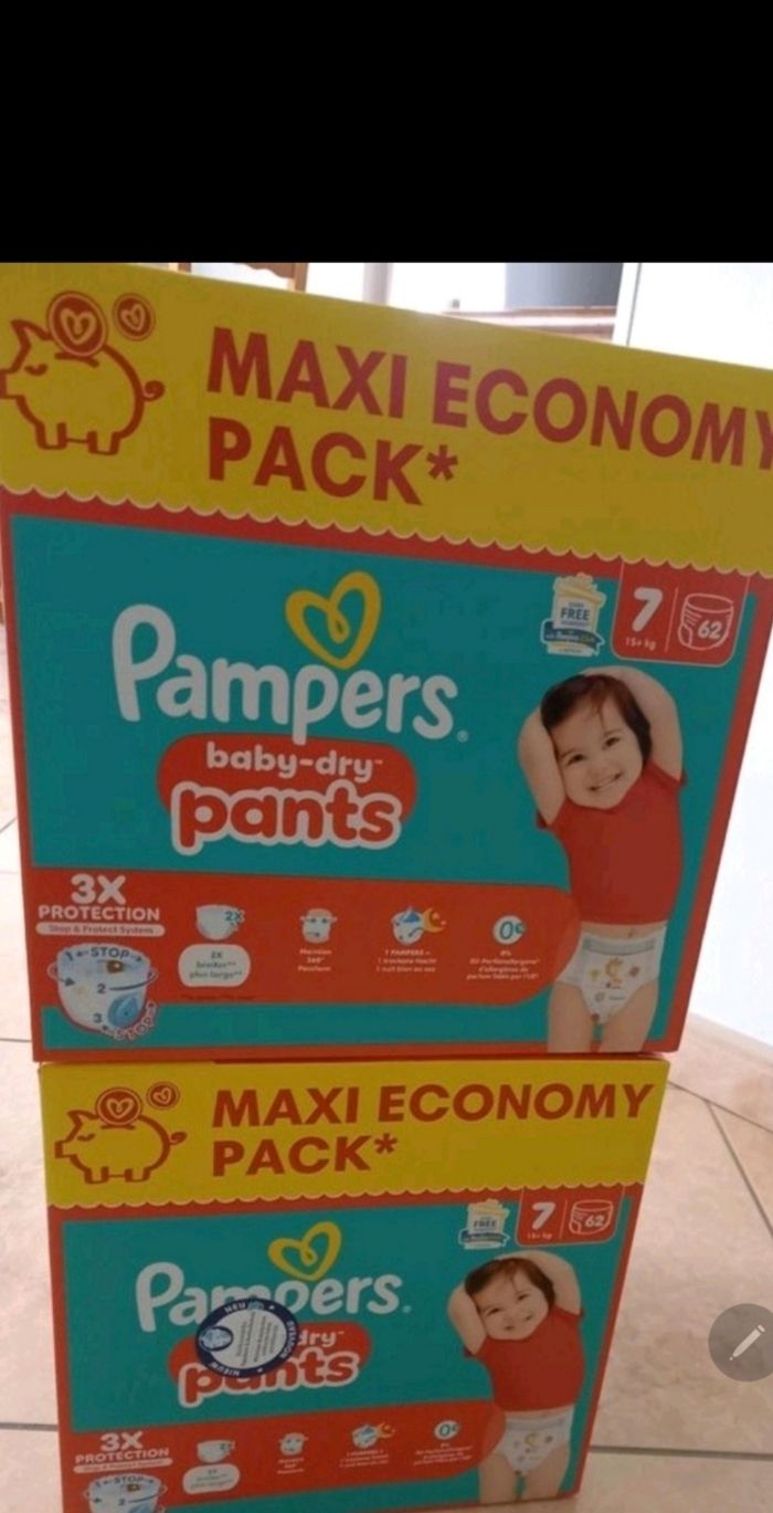 Lot de 2 cartons de couches culottes pampers taille 7 à 45€