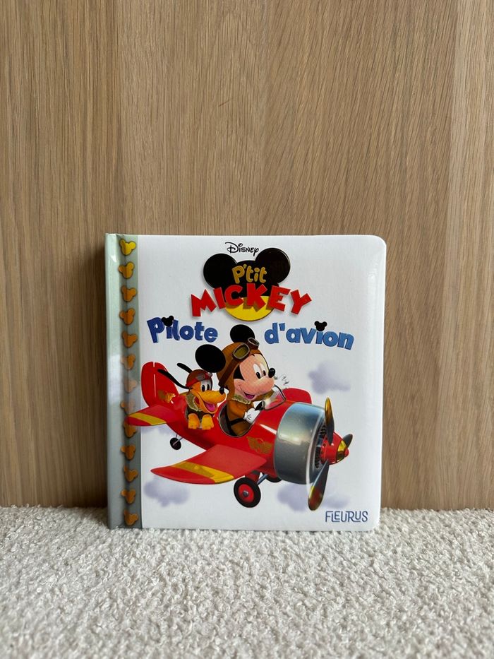 Livre Mickey pilote d’avion