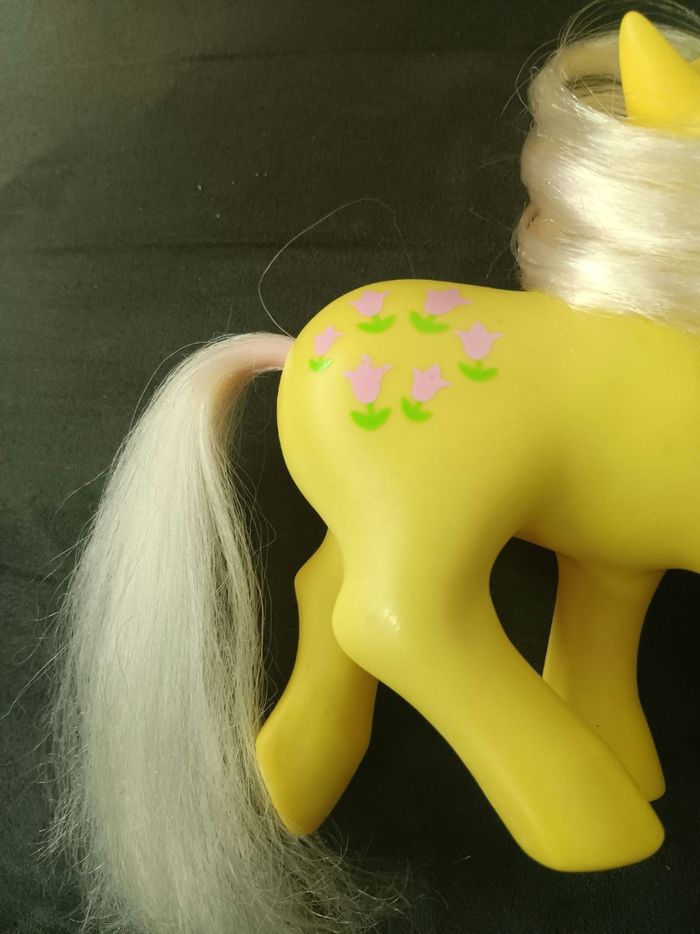 Petit poney jaune 1984 - photo numéro 3