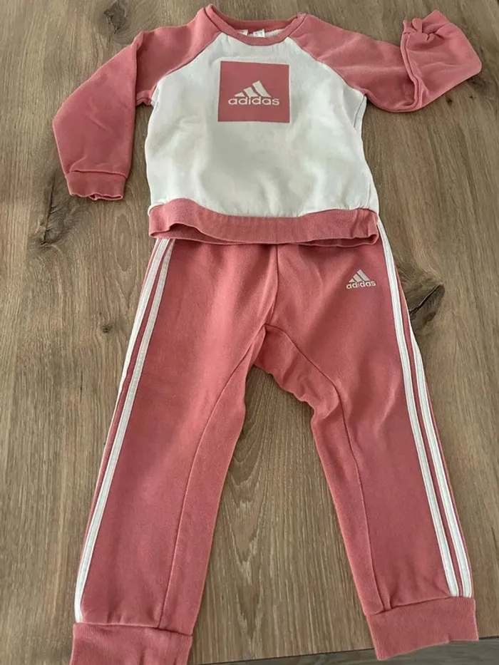 Ensemble Adidas jogging rose
