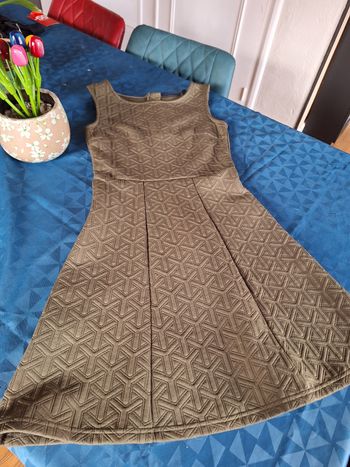 Robe kaki XS Neuve