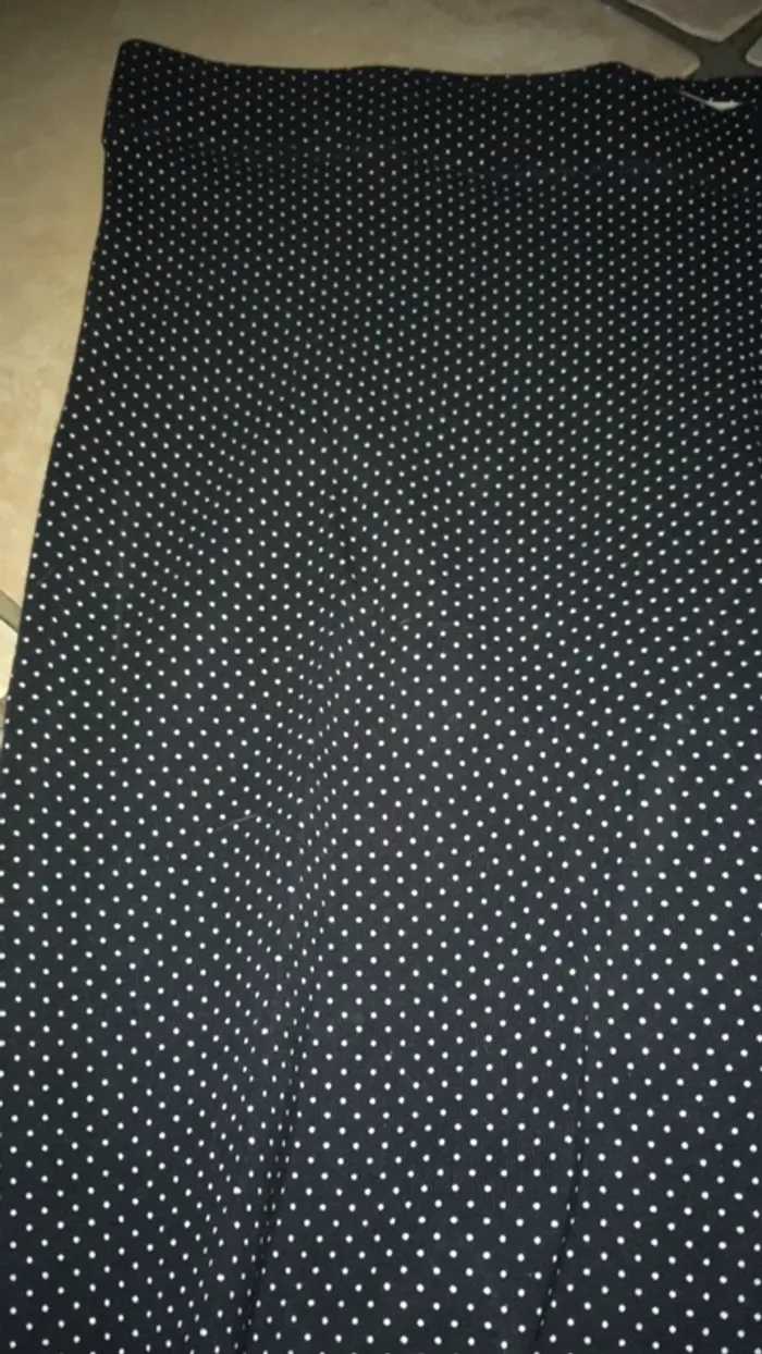 Très joli legging camaïeu marine à petits pois blancs en 40 - photo numéro 2