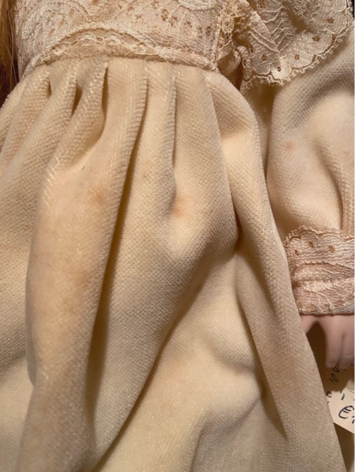 Poupée de collection en porcelaine de Coppelia - photo numéro 4