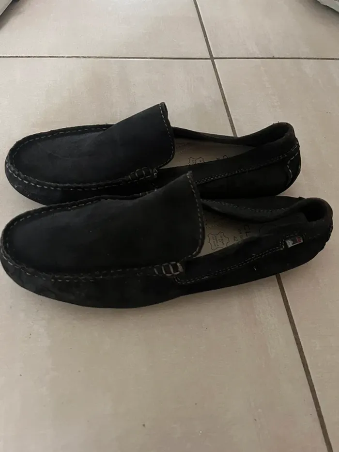Mocassin en cuir (nubuck) noir grisé pointure 42