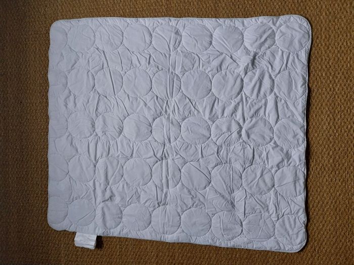 Couette lit bébé 110x125 – blanche/grise – légère & respirante - photo numéro 2