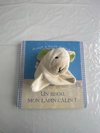 Livre-marionnette : "Un bisou, mon lapin câlin !"