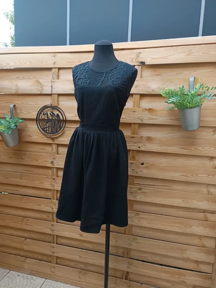 Superbe robe taille 3 - photo numéro 2
