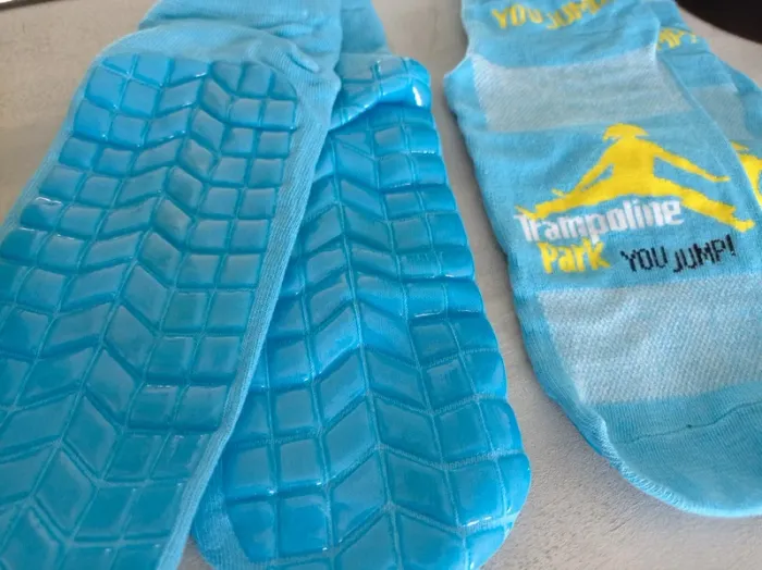 Lot 2 paires de chaussettes antidérapantes