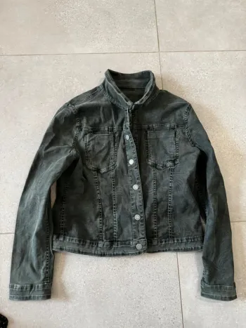 Veste en jean réversible verte, très bon état, taille M