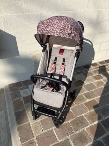 Poussette compacte