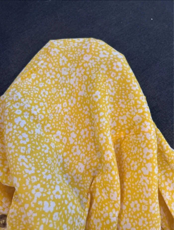 👗 Robe jaune fleuris - photo numéro 3