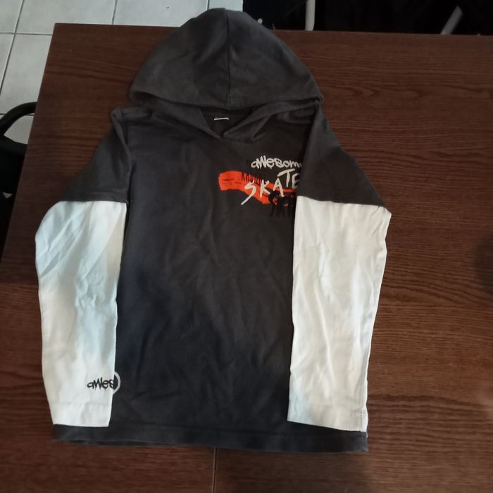 Manches longues à capuche