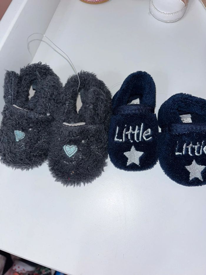 Lot 2 paires de chaussons