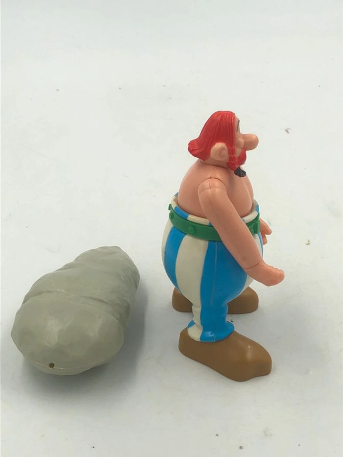 Figurine Obelix + Menhir Toycloud 1980 Albert René - photo numéro 2
