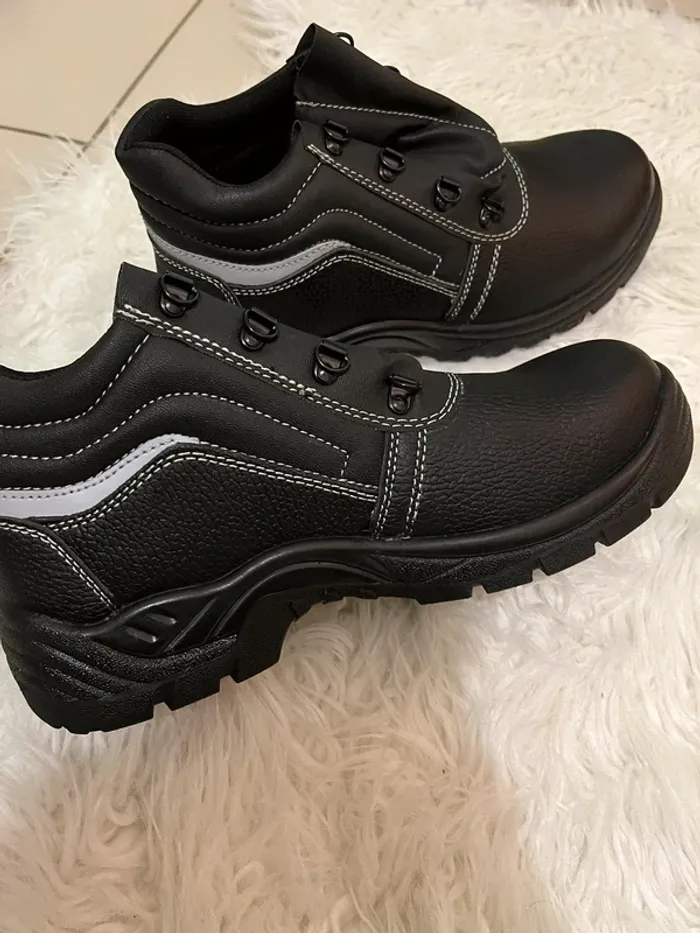 Chaussures de sécurité Coverguard t.42 - photo numéro 3