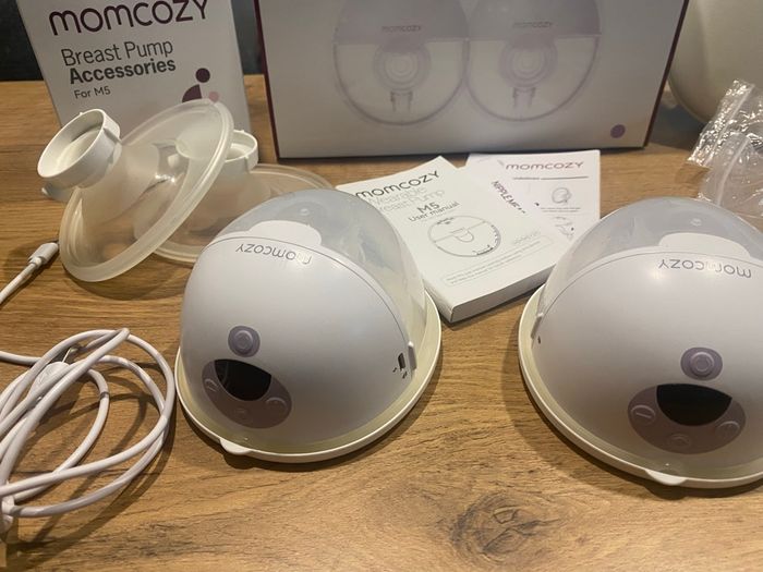 Tire lait momcozy M5 lot complet - photo numéro 2