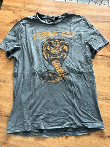 T-shirt gris cobra Kai taille  xs