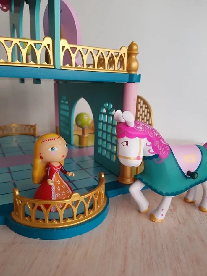 Figurine, palais, chevaux et calèche Djeco en bois - photo numéro 11