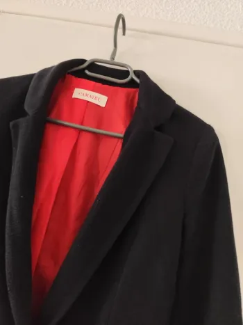Blazer noir et rouge