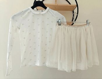 12 ans ensemble teeshirt Okaïdi et jupe kiabi