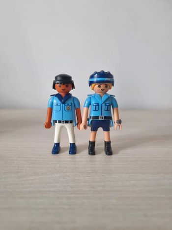 Lot de 2 policiers - Playmobil