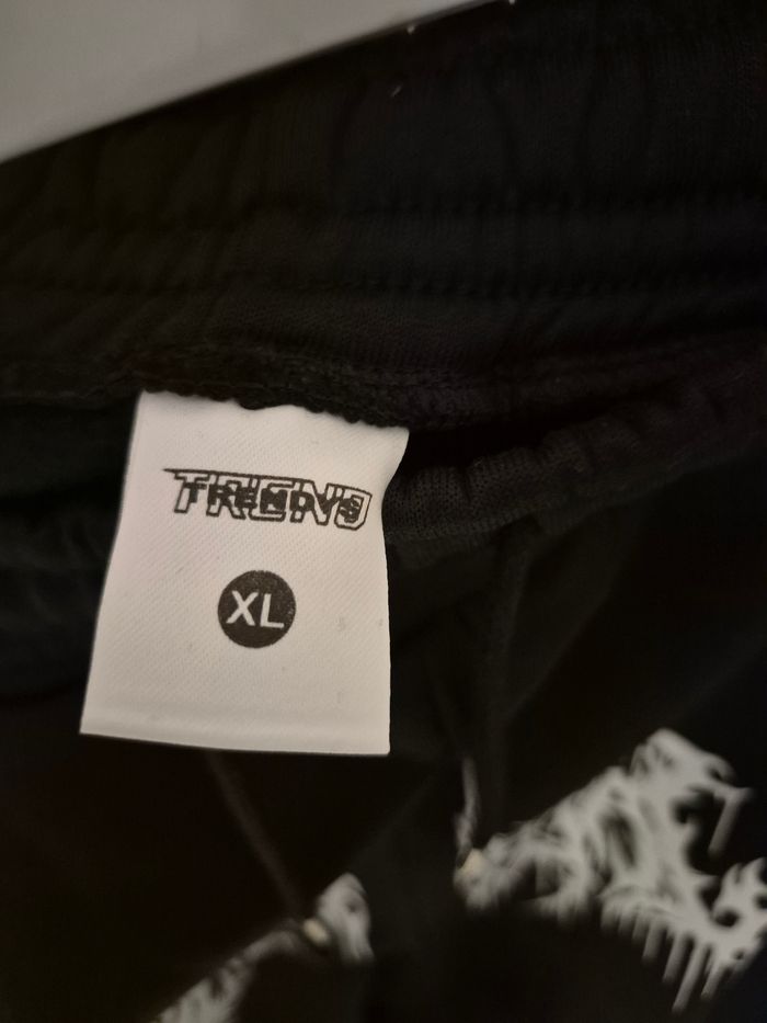Pantalon de jogging motif gothique - photo numéro 4