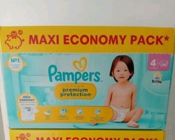 Pampers premium taille 4 neuf