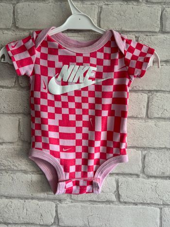 Body Nike taille 6 mois