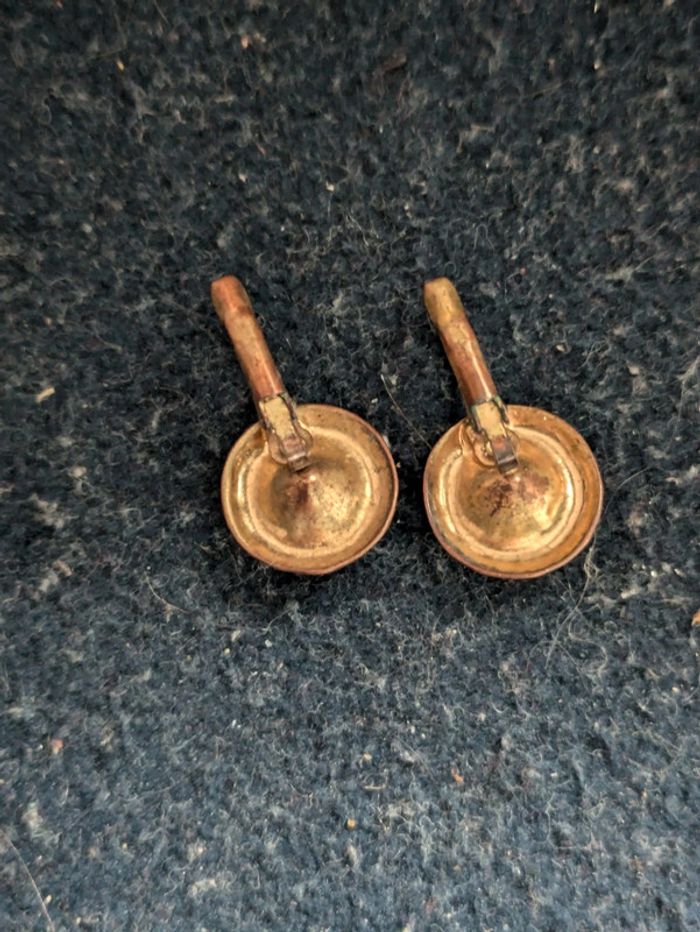 Boucles dormeuses avec un strass - photo numéro 3