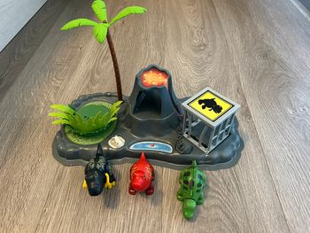 Ile volcan dinosaures sonores musicaux jeu t rex